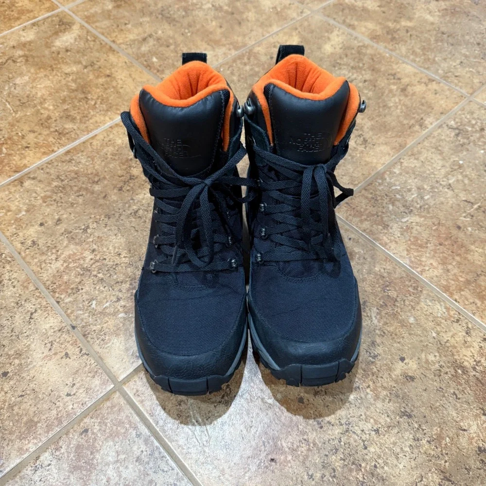 The North Face Chilkat Nylon Waterproof Winter Fleece Boots Black Mens 7.5
